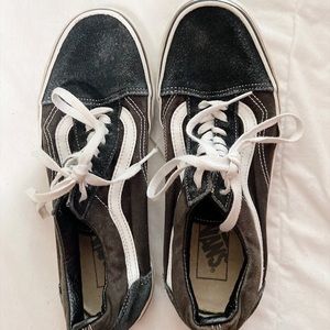 black lace up vans